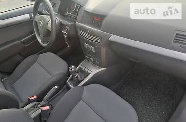 Универсал Opel Astra 2005 в 