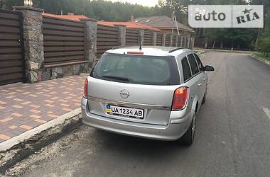 Универсал Opel Astra 2006 в Житомире