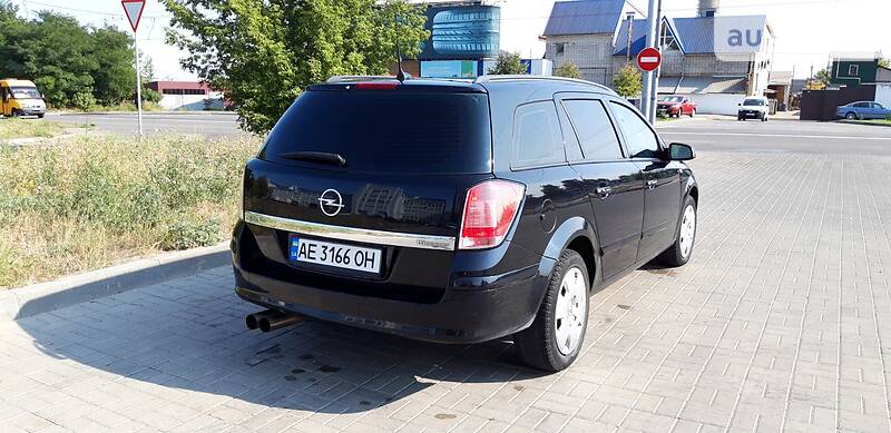 Універсал Opel Astra 2007 в Дніпрі
