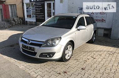 Универсал Opel Astra 2006 в Хусте