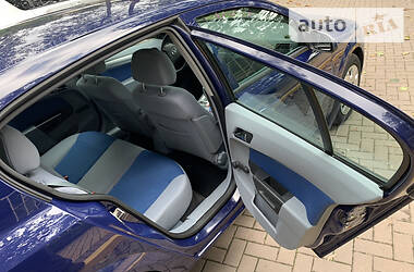 Хэтчбек Opel Astra 2005 в 