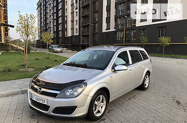 Универсал Opel Astra 2006 в Ивано-Франковске