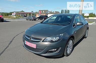 Седан Opel Astra 2013 в Луцке