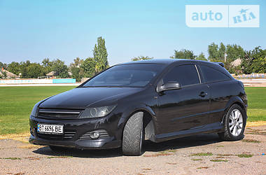 Хетчбек Opel Astra 2006 в Генічеську