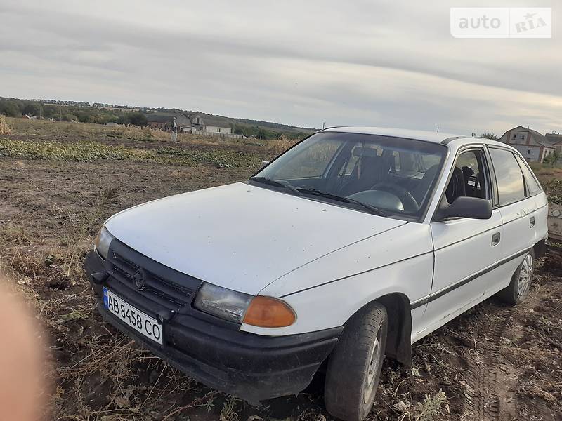 Хэтчбек Opel Astra 1993 в Погребище