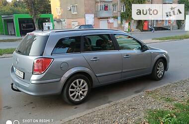 Универсал Opel Astra 2006 в Волновахе