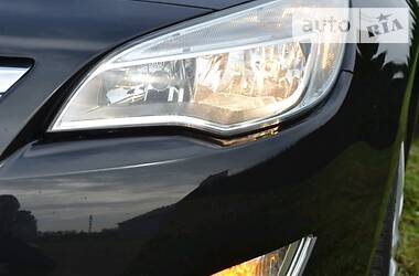 Универсал Opel Astra 2012 в Черновцах