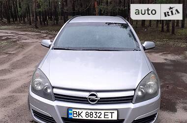 Универсал Opel Astra 2005 в Рокитном