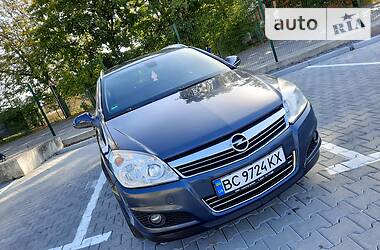 Универсал Opel Astra 2009 в Стрые