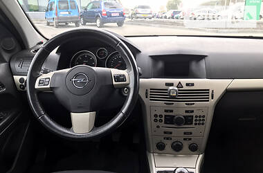 Универсал Opel Astra 2007 в Нововолынске