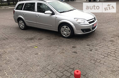 Универсал Opel Astra 2006 в Киеве