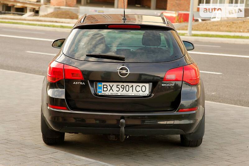 Універсал Opel Astra 2011 в Хмельницькому