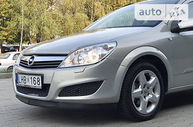 Универсал Opel Astra 2007 в Киеве