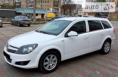 Opel Astra 2012