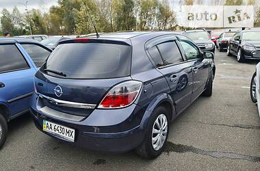 Хэтчбек Opel Astra 2008 в Киеве