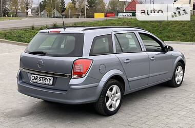 Универсал Opel Astra 2008 в Стрые