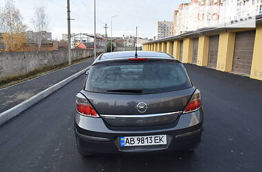 Хэтчбек Opel Astra 2012 в Виннице