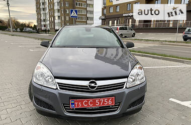 Хэтчбек Opel Astra 2007 в Луцке