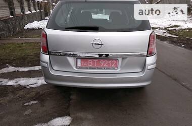 Универсал Opel Astra 2008 в Черкассах