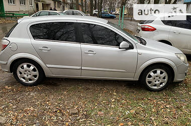 Хэтчбек Opel Astra 2005 в Полтаве