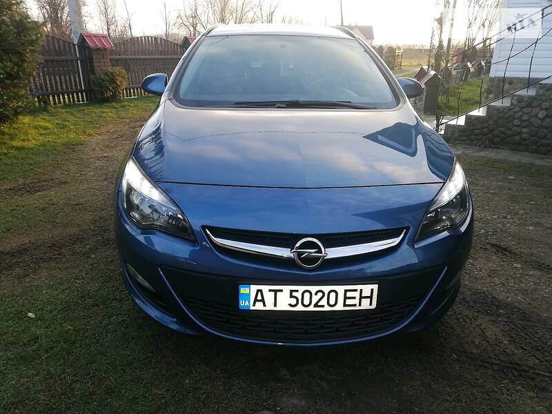 Универсал Opel Astra 2016 в Калуше