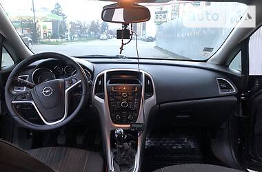 Универсал Opel Astra 2011 в Ивано-Франковске