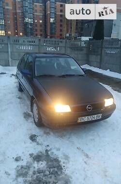 Хэтчбек Opel Astra 1996 в Калуше