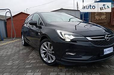 Универсал Opel Astra 2016 в Дрогобыче