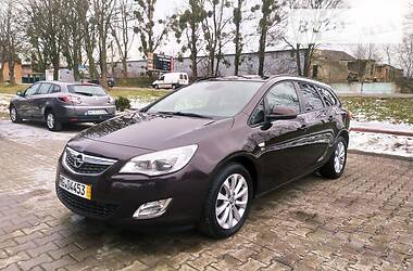 Opel Astra 2012