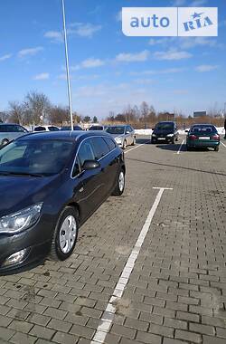 Универсал Opel Astra 2011 в Дрогобыче