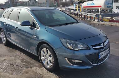 Универсал Opel Astra 2014 в Хмельницком