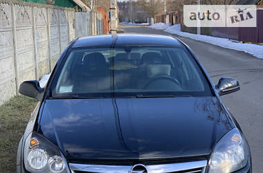 Хетчбек Opel Astra 2012 в Києві