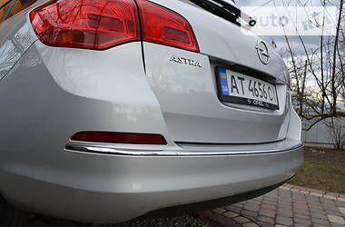 Универсал Opel Astra 2012 в Коломые