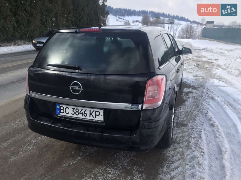 Універсал Opel Astra 2010 в Турці