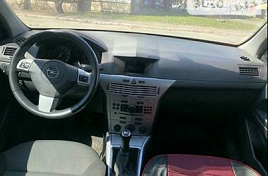 Хэтчбек Opel Astra 2012 в Киеве