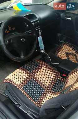 Хэтчбек Opel Astra 1999 в 