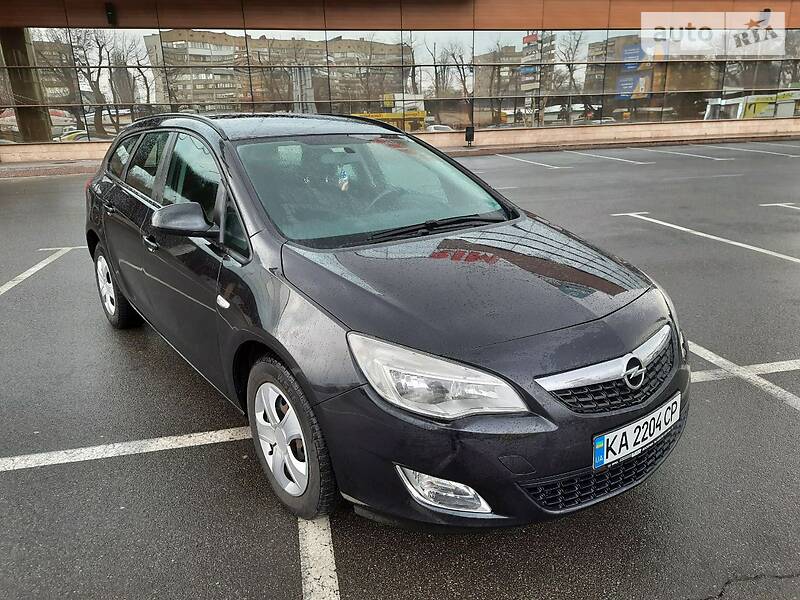 Универсал Opel Astra 2012 в Киеве