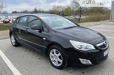 Opel Astra 2011