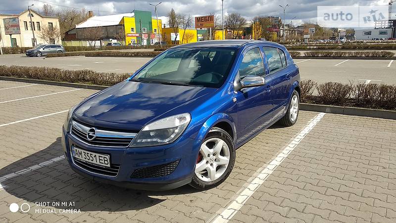 Хэтчбек Opel Astra 2008 в Житомире