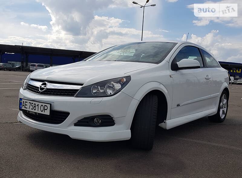 Купе Opel Astra 2009 в Кривом Роге