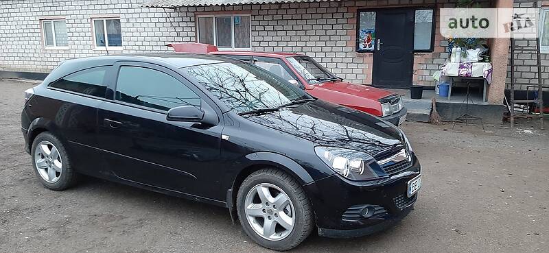 Купе Opel Astra 2008 в Вознесенську