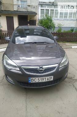 Універсал Opel Astra 2011 в 