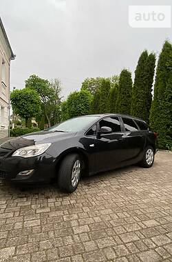 Opel Astra 2012