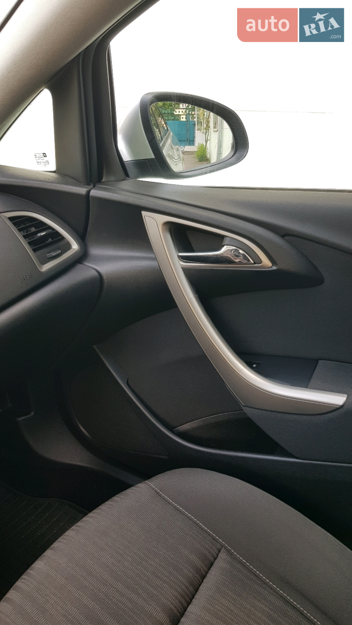 2011 Opel Astra - мініатюра 2