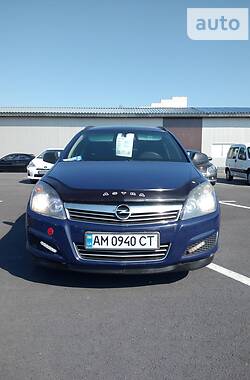 Универсал Opel Astra 2012 в Житомире