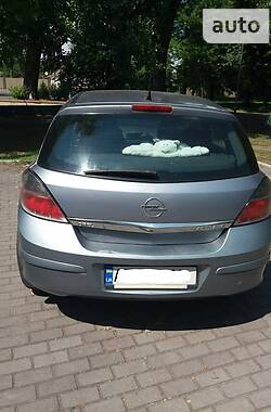 Хетчбек Opel Astra 2007 в 