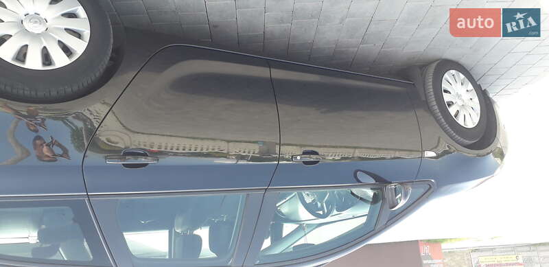 Универсал Opel Astra 2013 в Остроге