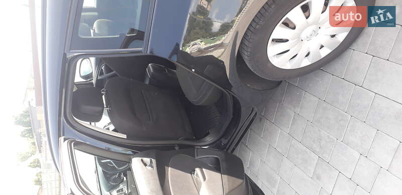 Универсал Opel Astra 2013 в Остроге