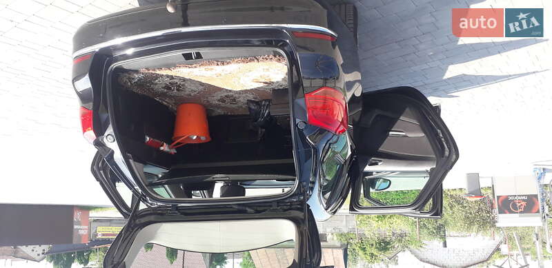 Универсал Opel Astra 2013 в Остроге