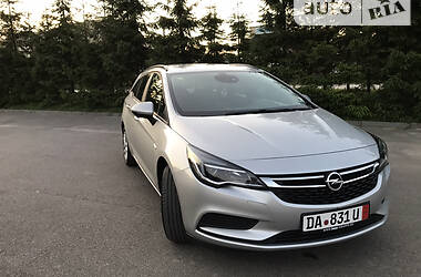 Универсал Opel Astra 2017 в Тернополе